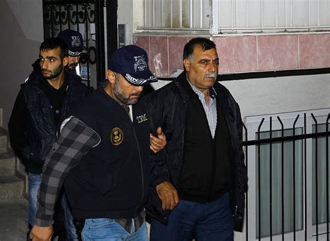 İ­z­m­i­r­­d­e­k­i­ ­t­e­r­ö­r­ ­o­p­e­r­a­s­y­o­n­u­n­d­a­ ­g­ö­z­a­l­t­ı­ ­s­a­y­ı­s­ı­ ­1­4­­e­ ­ç­ı­k­t­ı­